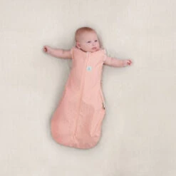 ErgoPouch - Cocoon Swaddle Bag - Berries - 0.2 TOG -Little Dutch Store ErgoPouch Cocoon Swaddle Bag Berries 0 2 TOG 3