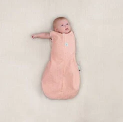 ErgoPouch - Cocoon Swaddle Bag - Berries - 0.2 TOG -Little Dutch Store ErgoPouch Cocoon Swaddle Bag Berries 0 2 TOG 4
