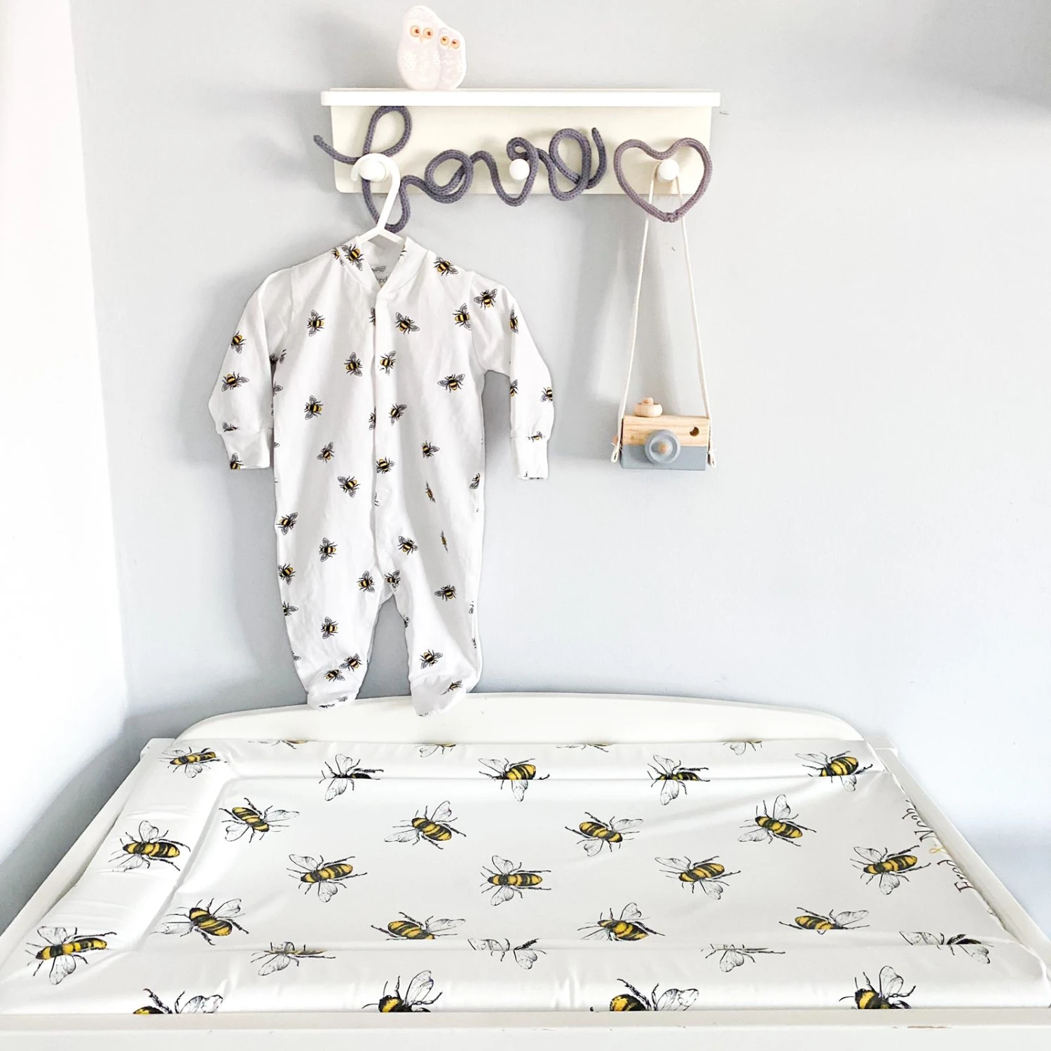 Bee Print Changing Mat ( All Sizes) 5 Bee Print Changing Mat ( All Sizes) - Image 3