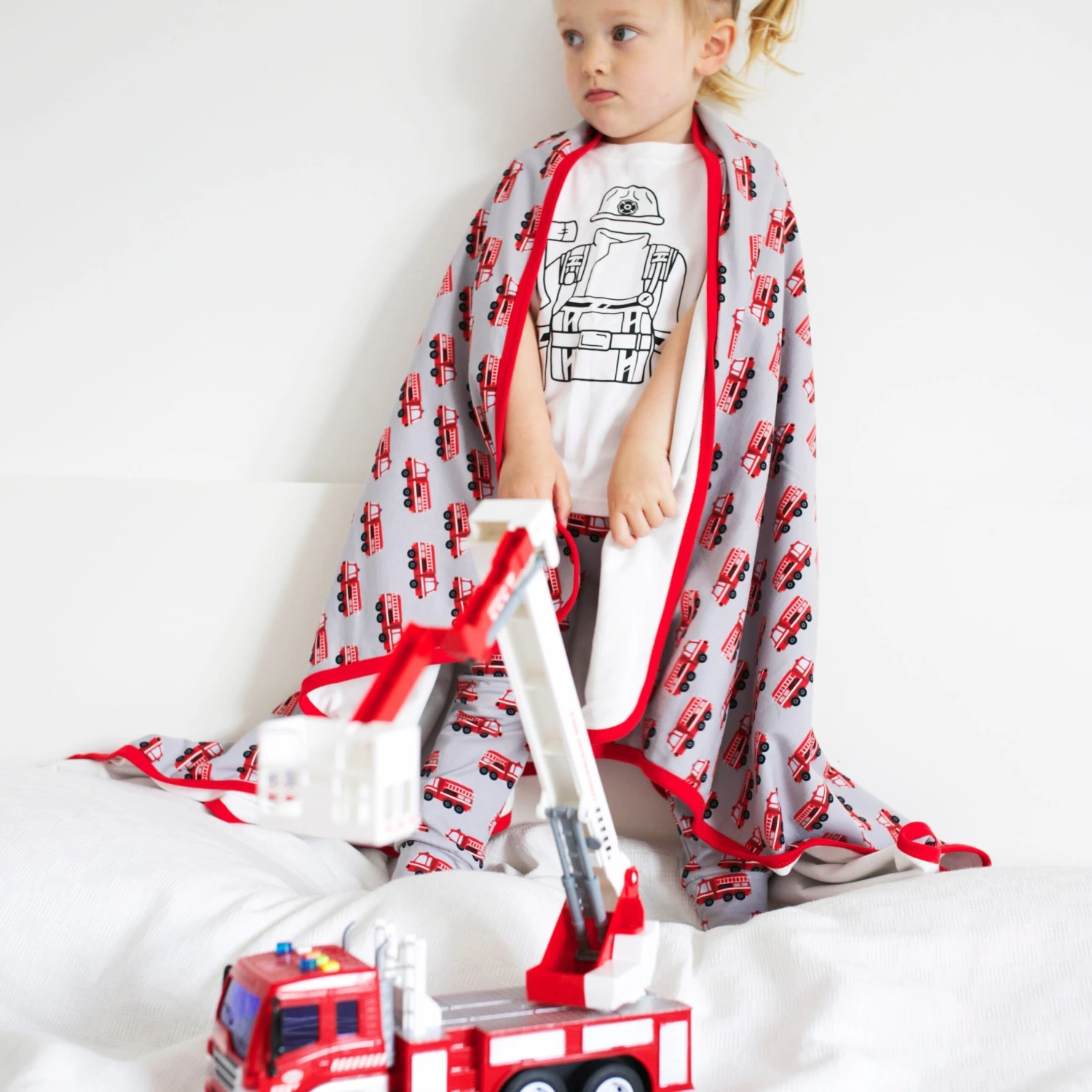 Fire Engine XXL Blanket 8 Fire Engine XXL Blanket - Image 6