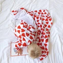 Love Heart Print Blanket -Little Dutch Store Fred Noah Love Heart Print Blanket 10