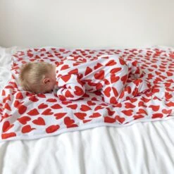 Love Heart Print Blanket -Little Dutch Store Fred Noah Love Heart Print Blanket 3