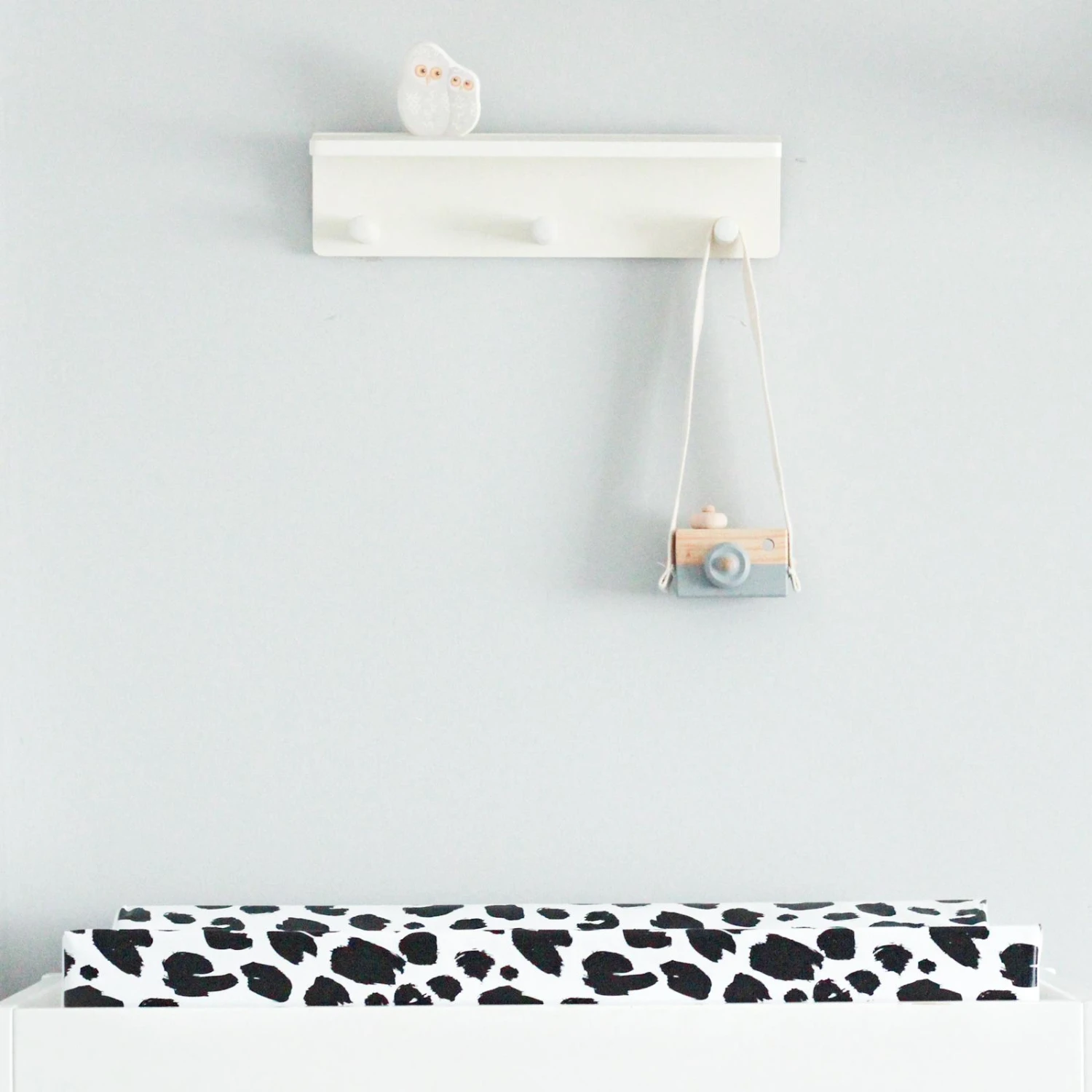 Mono Leopard Print Changing Mat (All Sizes) 6 Mono Leopard Print Changing Mat (All Sizes) - Image 4