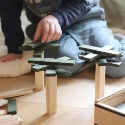 Kapla 40 Coloured Wooden Construction Blocks In A Square Box - Green -Little Dutch Store Kapla Kapla 40 Coloured Wooden Construction Blocks in a Square Box Green Wooden Blocks 4