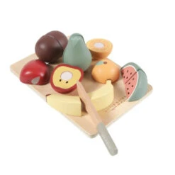 Little Dutch Cutting Fruit