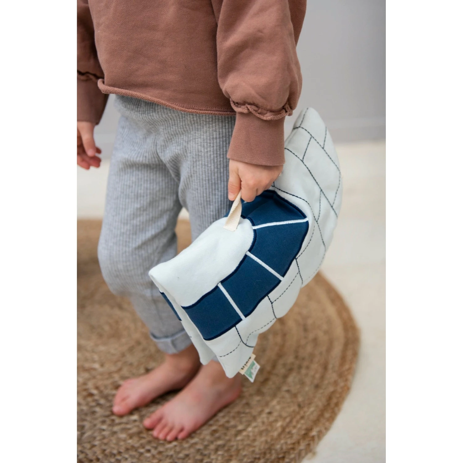 Trixie Puppet World - Igloo 6 Trixie Puppet World - Igloo - Image 4