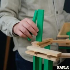 Kapla 40 Coloured Wooden Construction Blocks In A Square Box - Light Green -Little Dutch Store carres 40 8