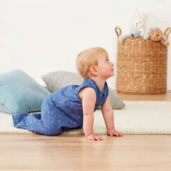 ErgoPouch - Jersey Sleeping Bag - Night Sky - 1 TOG 8 ErgoPouch - Jersey Sleeping Bag - Night Sky - 1 TOG -Little Dutch Store ergoPouch ErgoPouch Jersey Sleeping Bag Night Sky 1 TOG 3